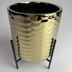 Gouden bloempot met standaard