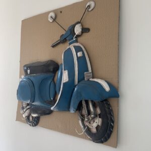 Metalen wandbord scooter blauw Vespa look