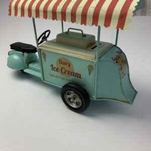 Vespa look ijsverkoop wagentje ( spaarpot )