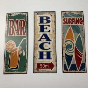 Vrolijke set van 3 metalen wandborden "bar-beach-surfing"